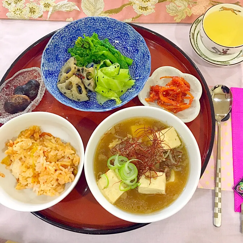 お友達が我が家に😉
薬膳料理を作ったよ。まぁ、ほとんど韓国料理😬|Seikoさん