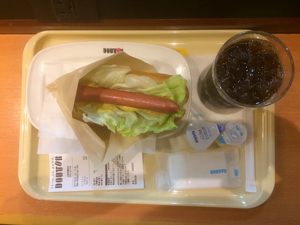 Snapdishの料理写真:ドトール レタスドック|ばーさんさん