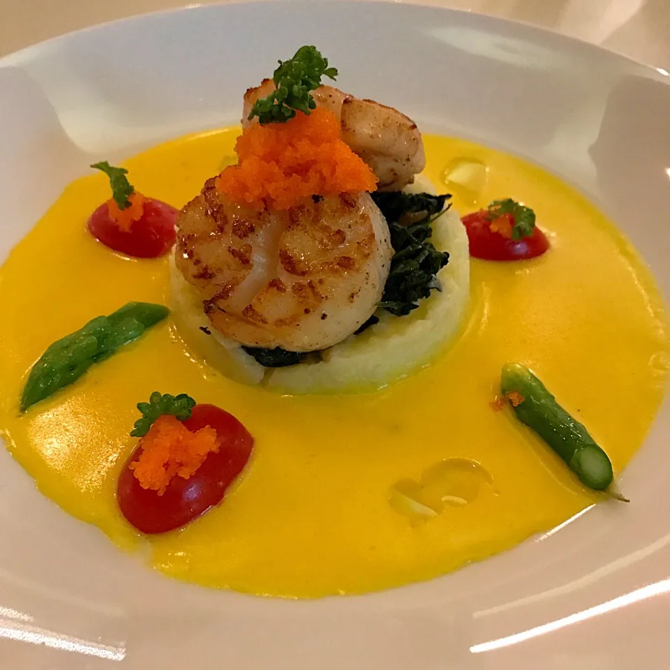 Snapdishの料理写真:Seared scallops with mash potato|sgさん