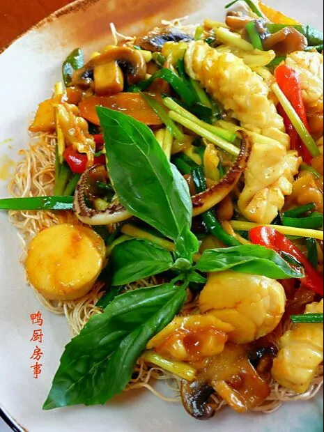 seafood fried noodle|steven z.y.さん