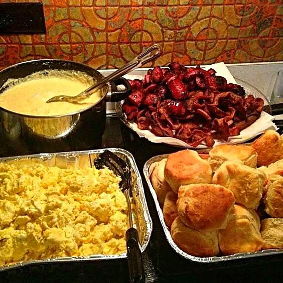 (•ө•)♡ Sunday Family #Breakfast/Brunch (•ө•)♡
Southern Grits ♡ Bacon #Pork ♡#Eggs Southern Biscuits #Bread (•ө•)♡|Alisha GodsglamGirl Matthewsさん