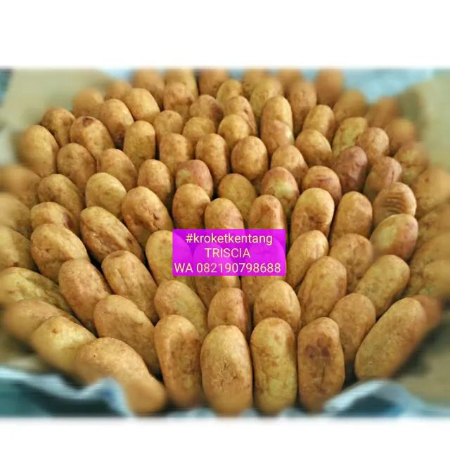 its indonesian traditional food 
KROKET KENTANG|mommy cakery makassarさん