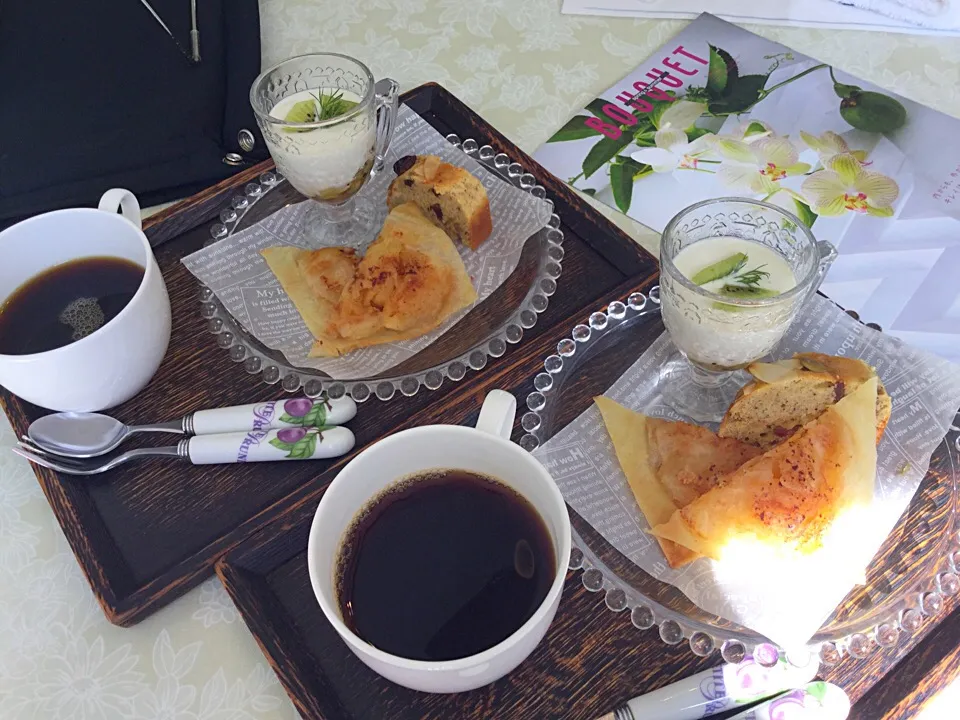 cafeタイム☕️
♡穀物パウンドケーキ
♡春巻のアップルパイ
♡キウイ グリーンヨーグルト🥝

スイーツ三点盛り(^○^)|まみsanさん