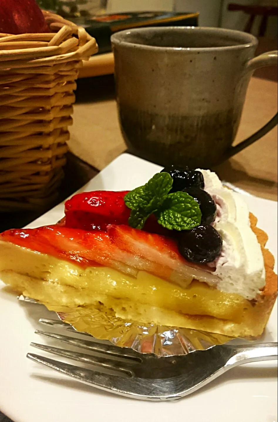 イチゴのタルト🍰で☕(^-^)v|ナムナムさん