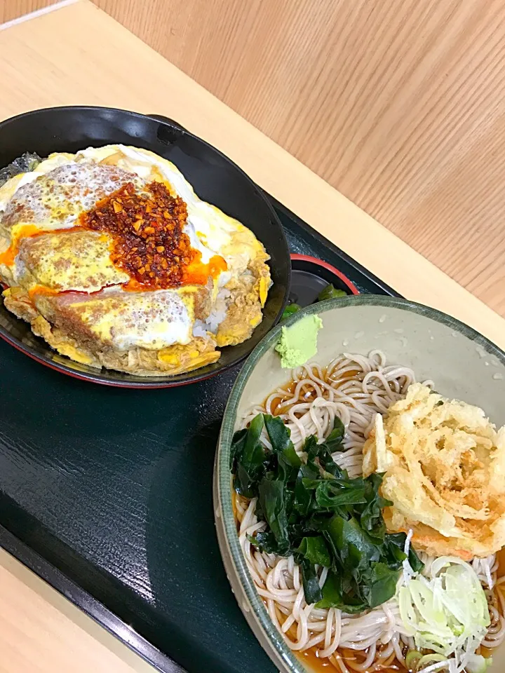 ハムカツ丼と冷たいお蕎麦|ともこさん