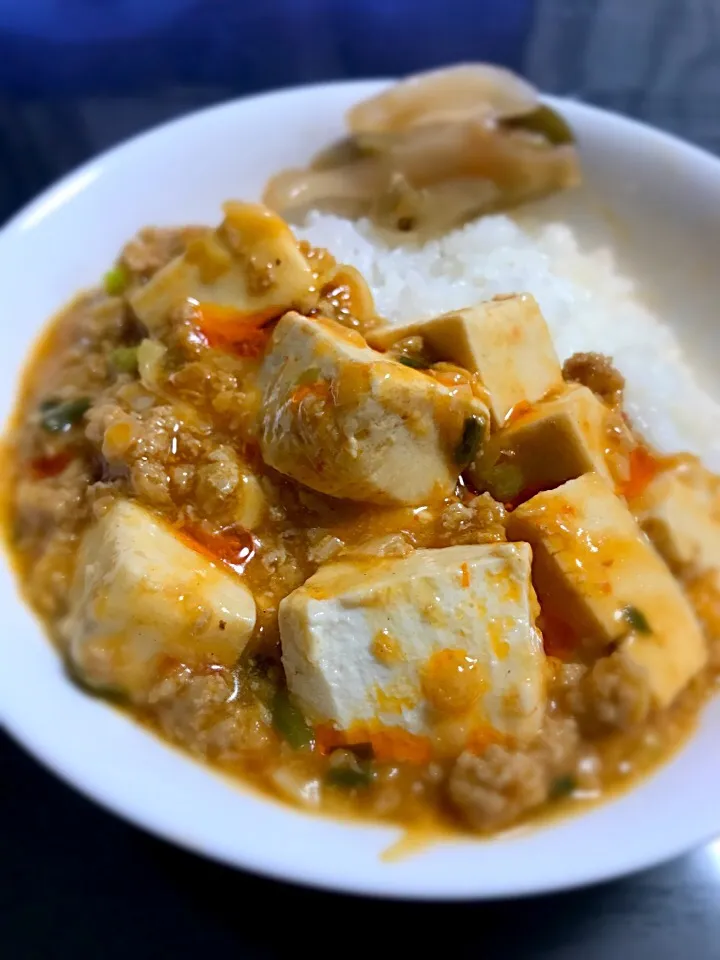 餃子の残ったタネで麻婆豆腐丼|Yuchino Sekiguchiさん