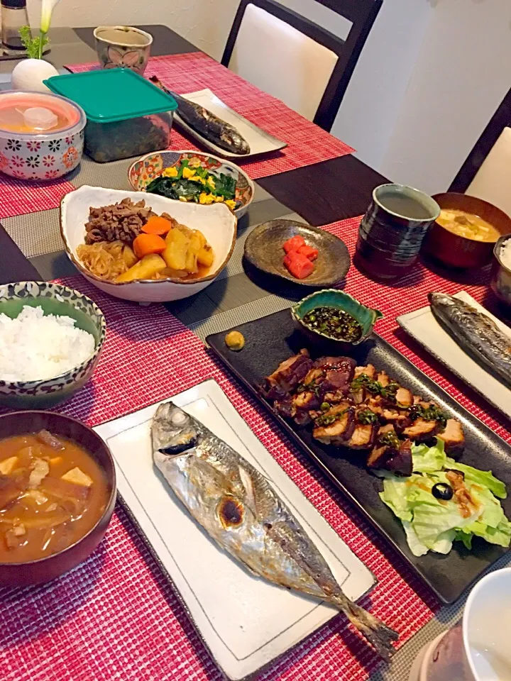 お夕飯
☆鯵の塩焼き
☆豚汁
☆ほうれん草のナムル
☆肉じゃが
☆圧力鍋で焼豚|kiyoさん