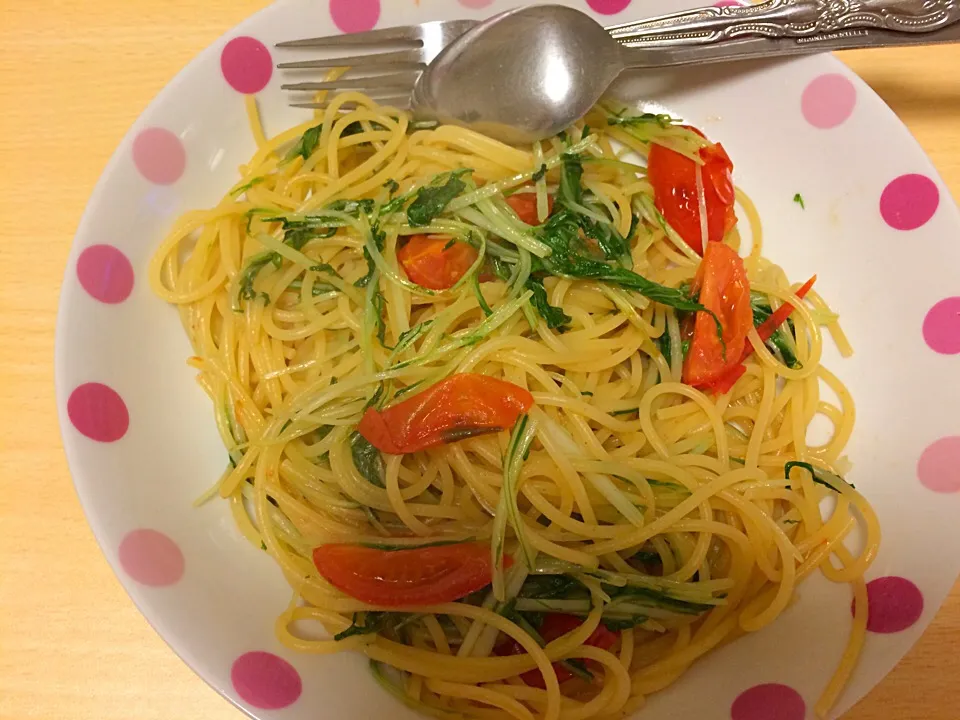 水菜とトマトのパスタ|なっぴさん