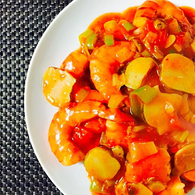 タテギとトマト缶で簡単にエビチリ🍤🍅🍤🍅🍤菊芋を入れてみました💕|葉っぱのおさらyokomamaさん