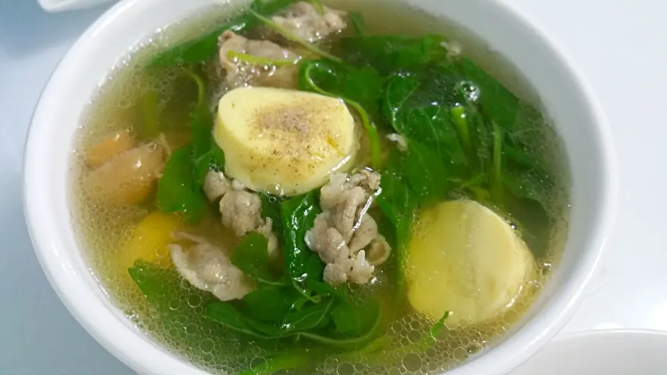 Simple herbal soup with button mushrooms spinach egg tofu & pork collar  😥😍👅|🌷lynnlicious🌷さん