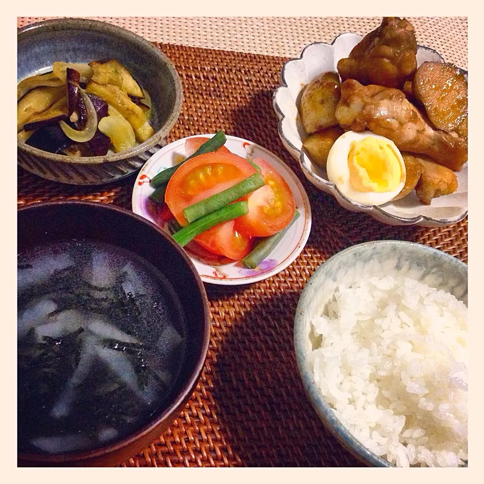 手羽元と新じゃがの照り焼き／茄子と玉ねぎのカレー和え／大根と海苔の中華スープ／トマトとインゲンのサラダ|mogwaiさん