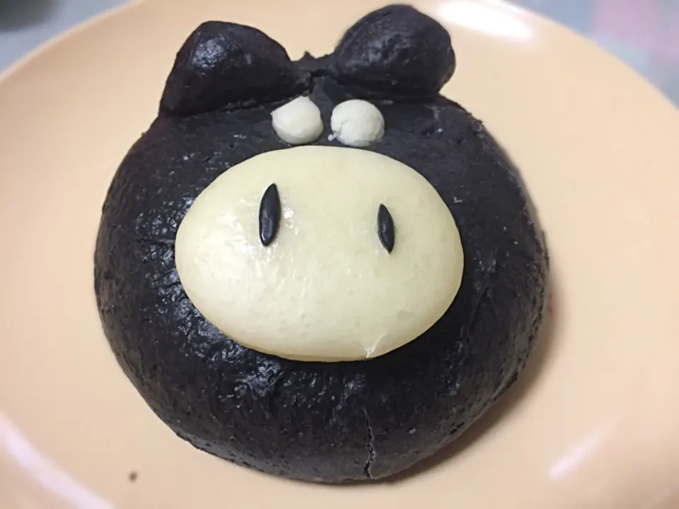 黒豚まん🐽見た目以上に中の肉は美味い！|yamaさん