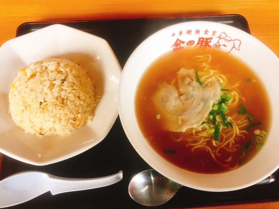 @静岡/とんこつ醤油ラーメン&炒飯(小)|THE SUNSEAさん