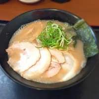 Snapdishの料理写真:あっさりとんこつラーメン|りょうえいさん