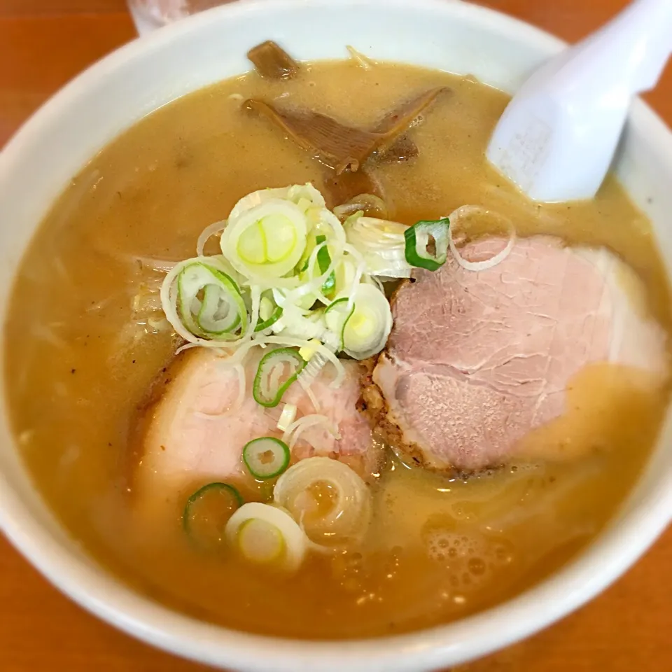 Snapdishの料理写真:ラーメン ふしみ
パイタン味噌|Akira Kadoyaさん