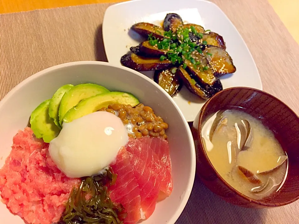 ねばねば丼・ナスの照り焼き・あさりのみそ汁|maronyaさん