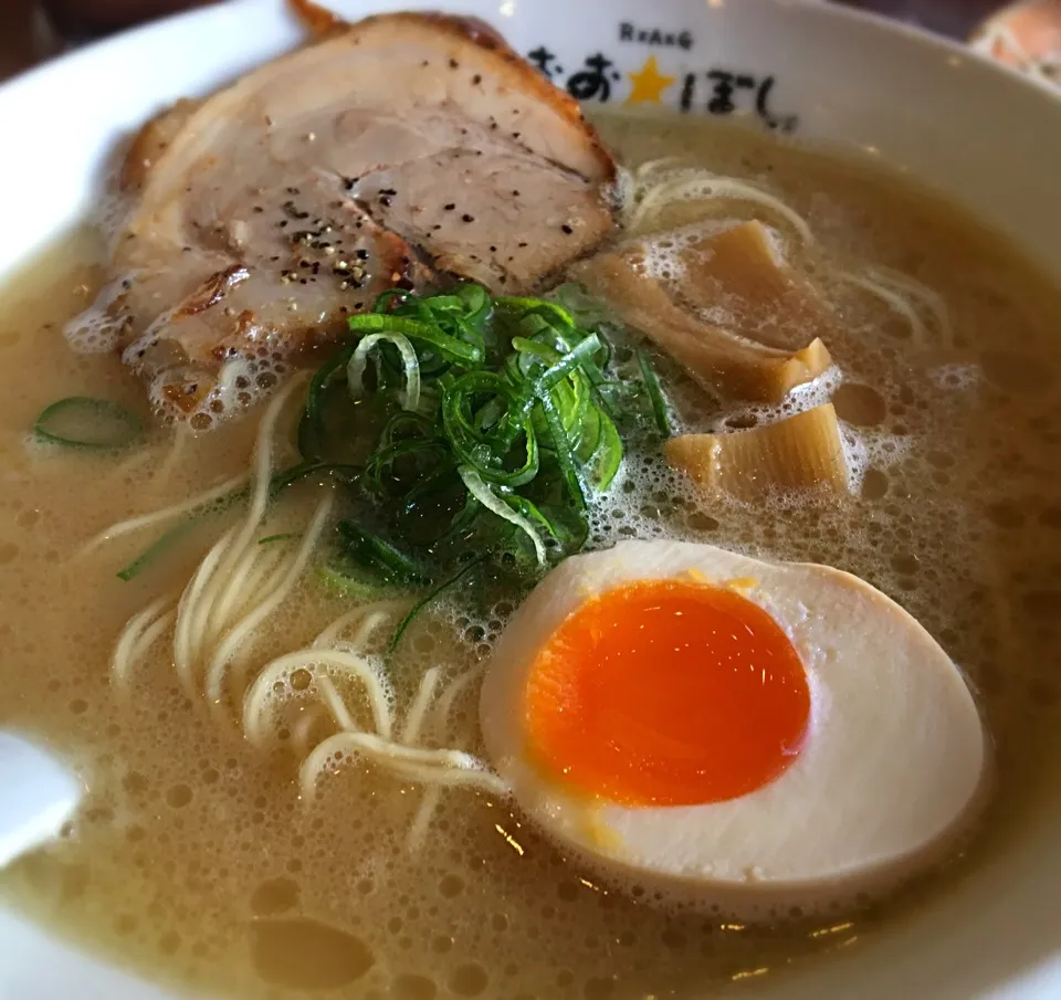 昼ごはん  ばりこて（鶏）  週100食限定って多いんだか少ないんだか   が  うまーい٩( ᐛ )و|ぽんたさん