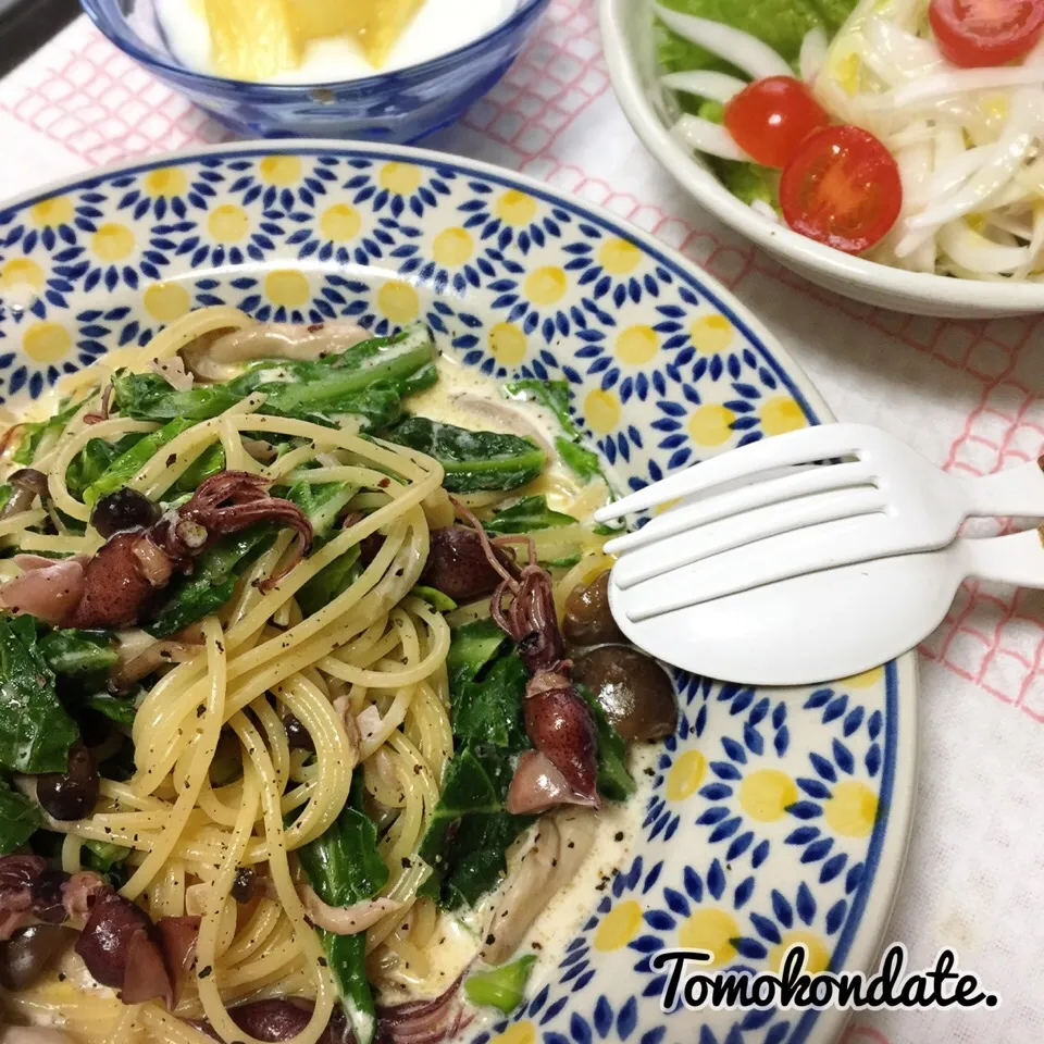 Snapdishの料理写真:春キャベツとホタルイカのクリームパスタ🌸♡|🇯🇵ともこちゃん。さん