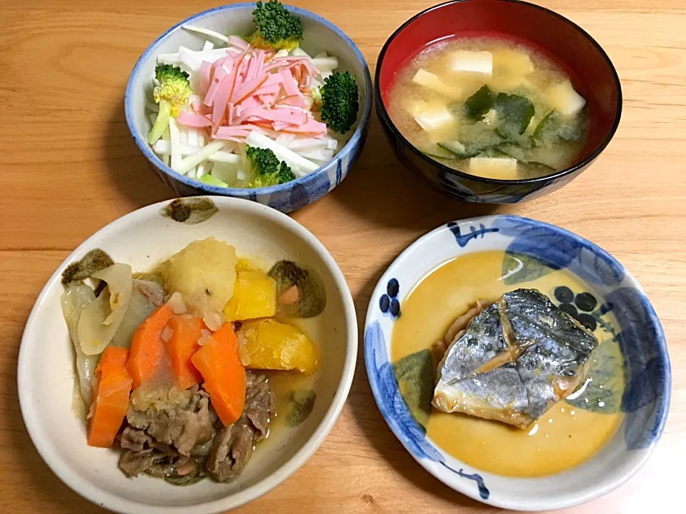 肉じゃが⭐鰆の煮付け⭐大根サラダ⭐お味噌汁|ほなさん