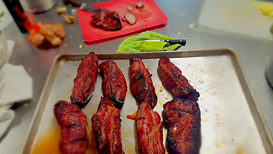 Freshly roasted Char Siu 叉燒...  No description necessary 😊|Alonsealさん