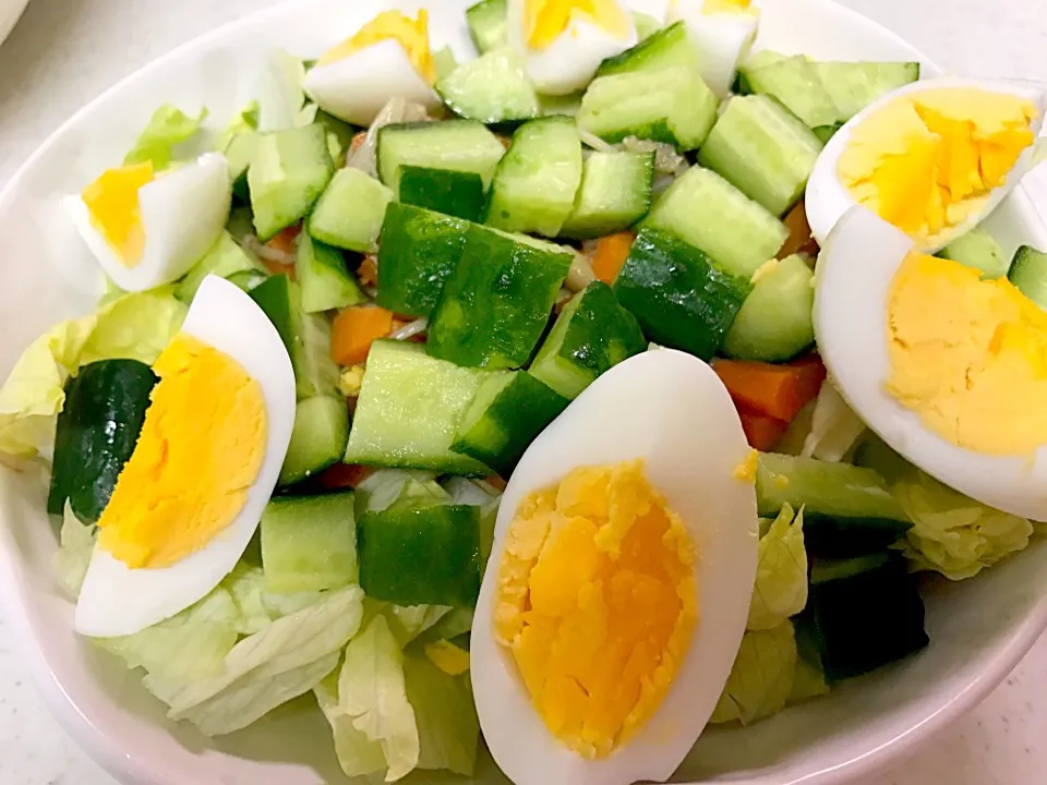 Snapdishの料理写真:サラダ🥗|かずえさん