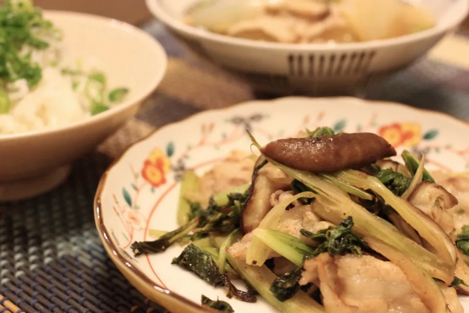 今日の夕飯は、豚とセロリの炒めもの|sono.kさん