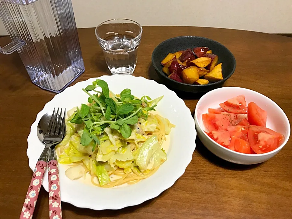 🍴キャベツとシーフードのクリームパスタ
🍴トマトサラダ
🍴大学芋|ひかりさん