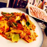 Snapdishの料理写真:辛いもの×野菜

#キャベツと彩り野菜のアラビアータ炒め
#アラビアータ
#野菜
#ワイン飯|enkabaさん