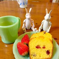 ドライフルーツを使った春っぽいクランベリーパウンドケーキ 春近し。。早く風よとまれ♪( ´▽｀)|るぴきゃすさん