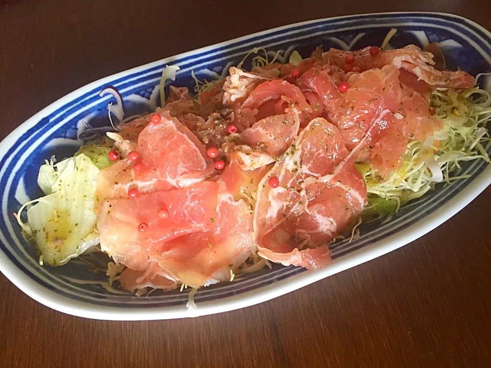 アンチョビドレッシングの生ハムサラダ|ラーメンの小池さん