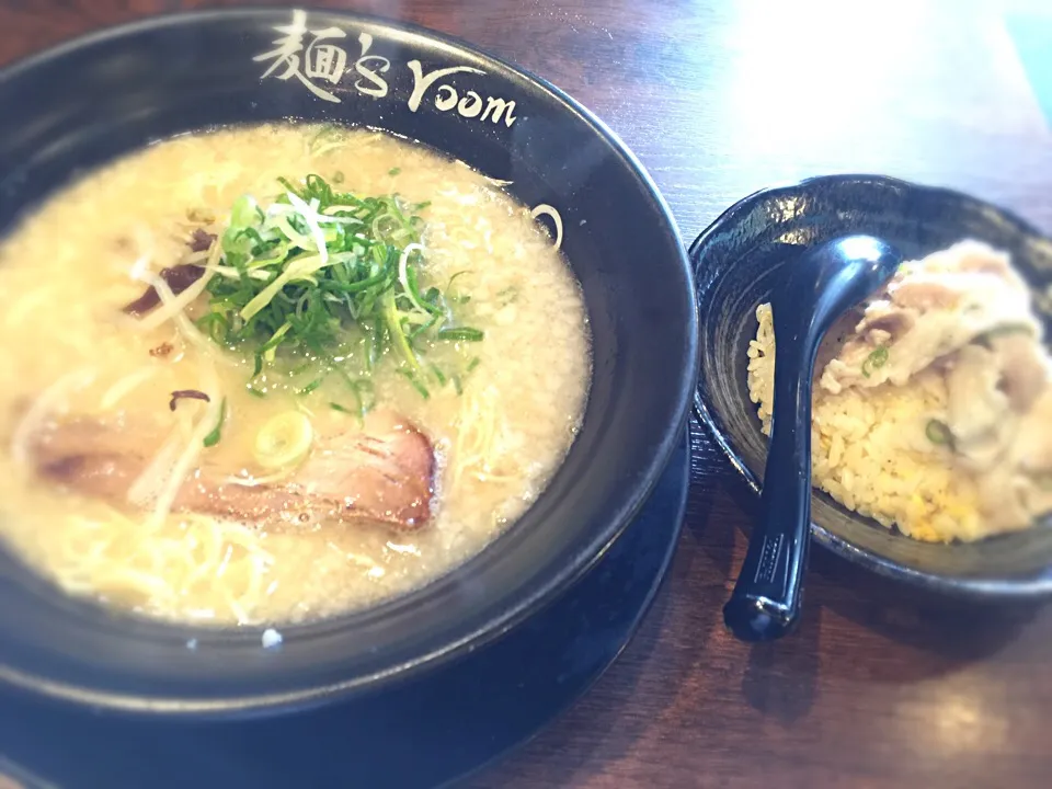 ラーメンとチャーハン|チカさん