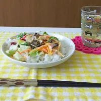 Snapdishの料理写真:春いろサラダご飯|yayoiさん