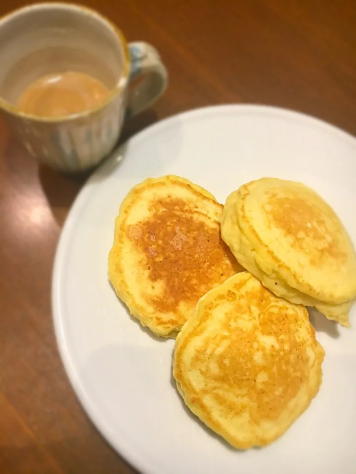 Snapdishの料理写真:ふわふわホットケーキ|えりぺいさん