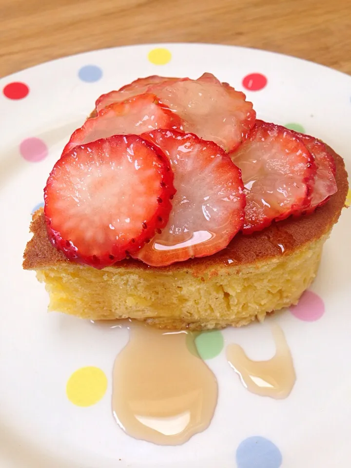 お餅入りホットケーキ  お餅をミルクで溶かして混ぜてます|プリュパリスさん