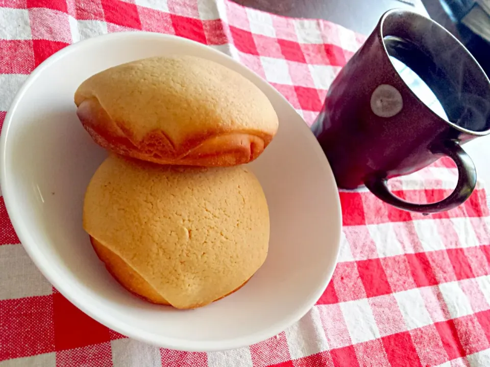 おやつにメープルメロンパン🍞|ベティさん