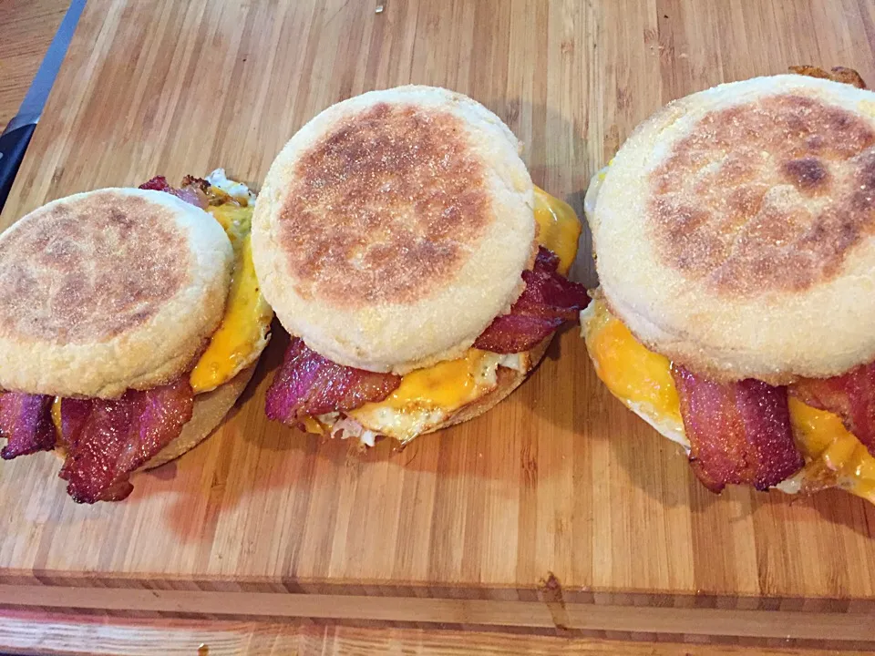 Bacon Egg Cheese Sandwiches|Chris Shannonさん