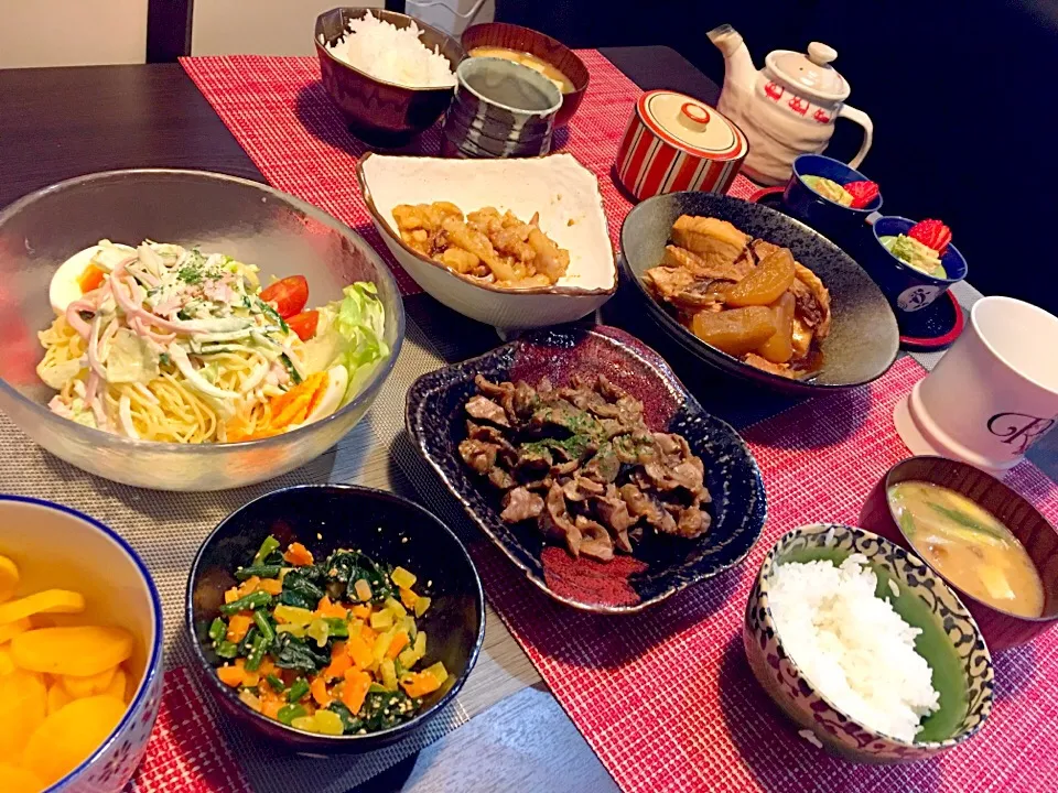 Snapdishの料理写真:お夕飯
☆ブリ大根
☆サラスパサラダ
☆砂肝
☆お豆腐とナメコのお味噌汁
☆豚足
☆抹茶プリン|kiyoさん