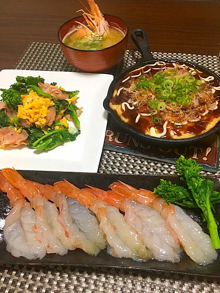 赤海老のお刺身
菜の花とベーコンと卵の炒め物
山芋焼き
エビの頭の味噌汁|みっきーさん