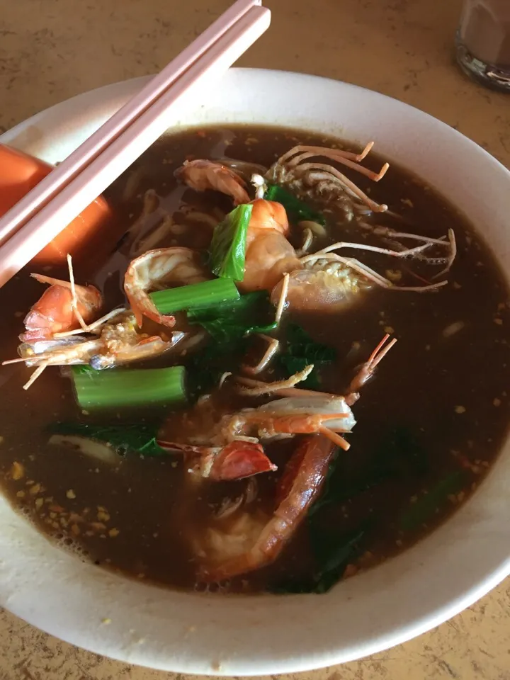 Braised fresh water prawns noodles|Darren Loさん