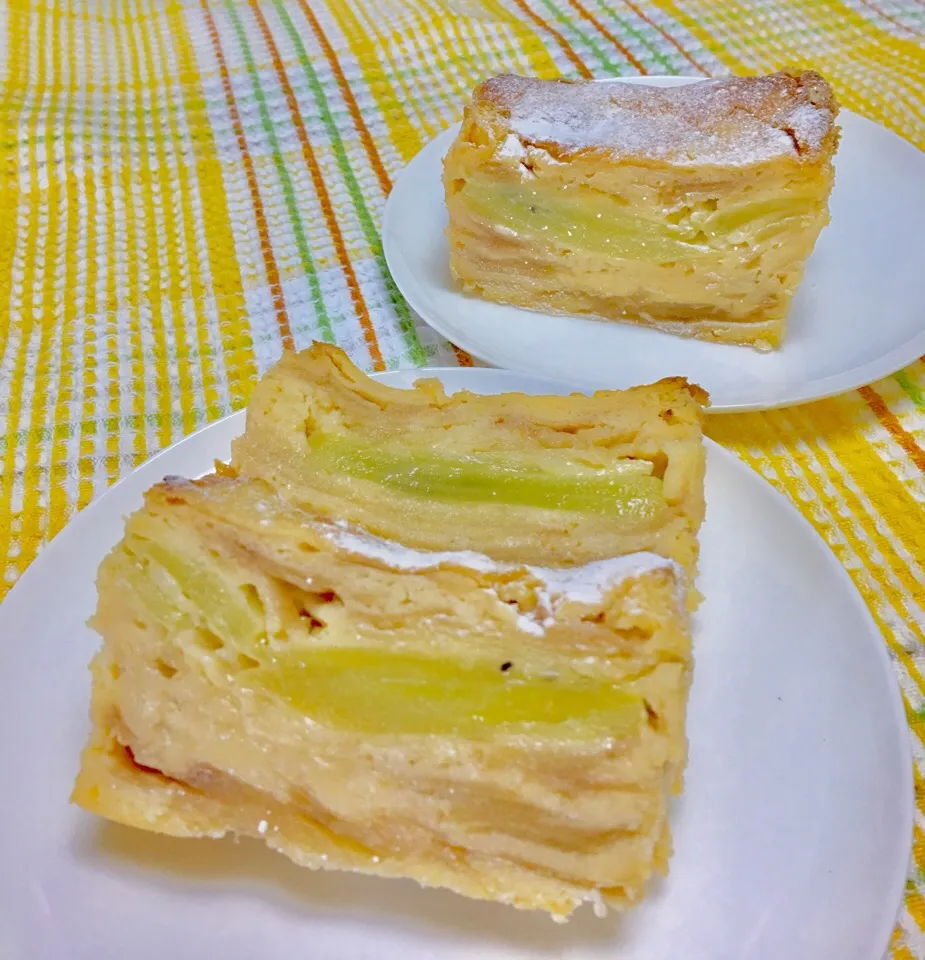 Gateau invisible aux pommes 
( Invisible Apple Cake)|gonbenさん