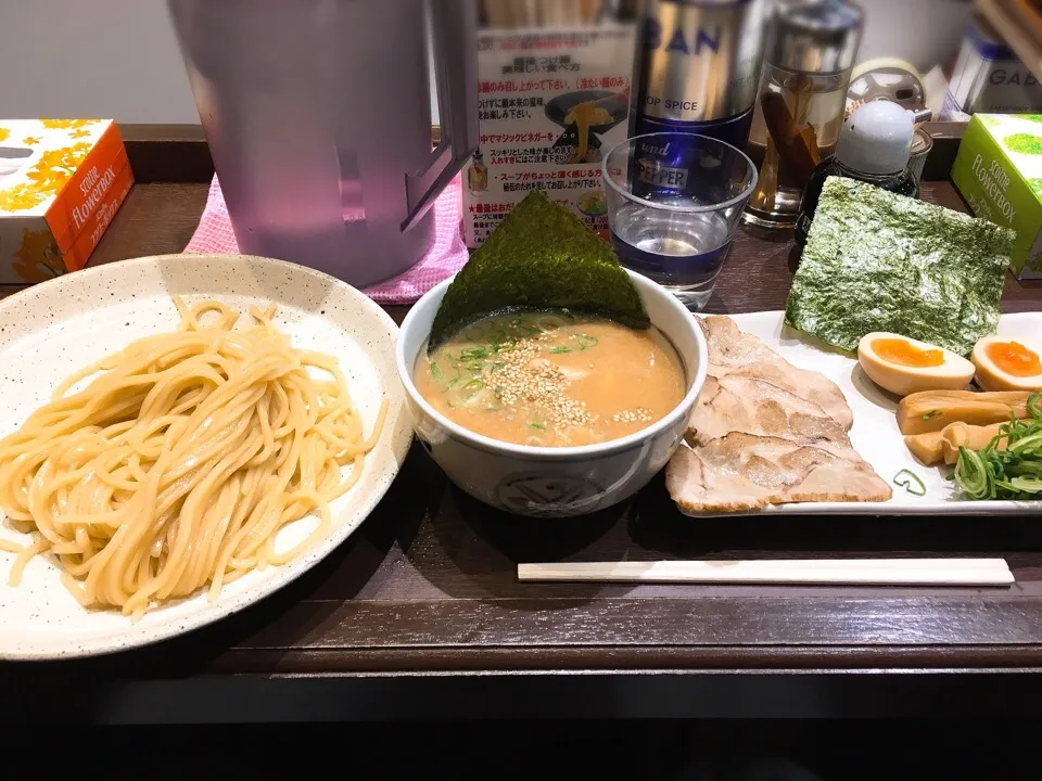 Snapdishの料理写真:鶏濃厚つけ麺|chan mitsuさん