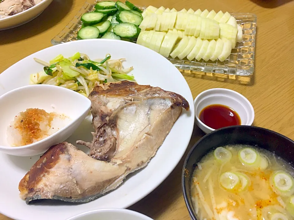 Snapdishの料理写真:鰤カマ定食|友美さん