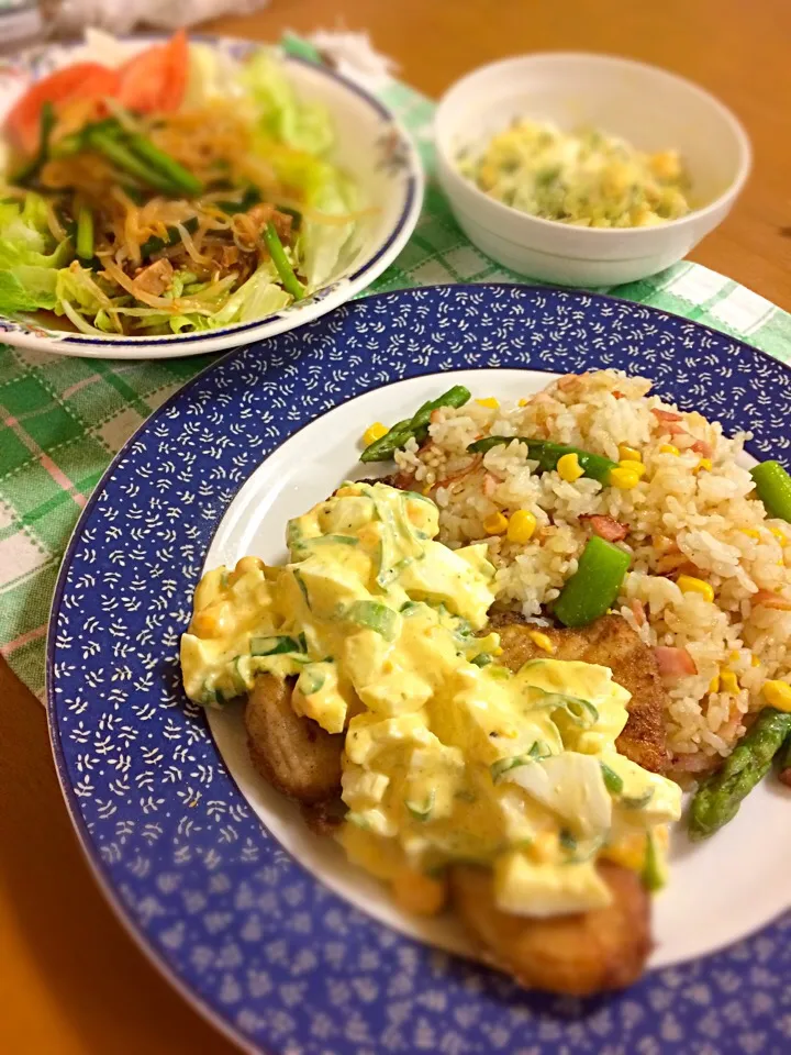 もうかざめの唐揚げ～タルタルソース
アスパラのニンニクライス
チャーシューのピリ辛サラダ|BooBooさん