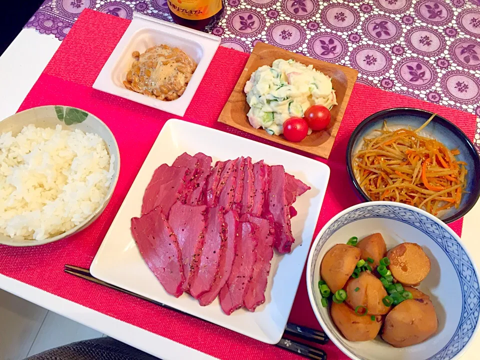 馬肉の燻製、ポテトサラダ、里芋の煮物、きんぴらごぼう|Kasumiさん