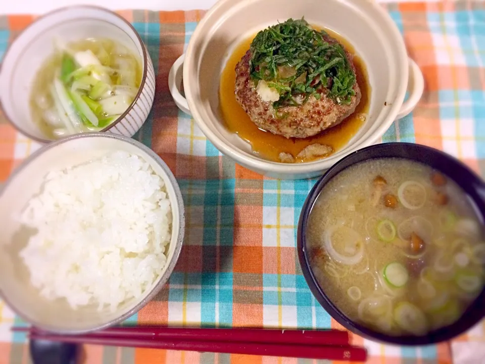 ・和風おろしハンバーグ
・うるいのおひたし
・大根となめこの味噌汁|chocolatさん