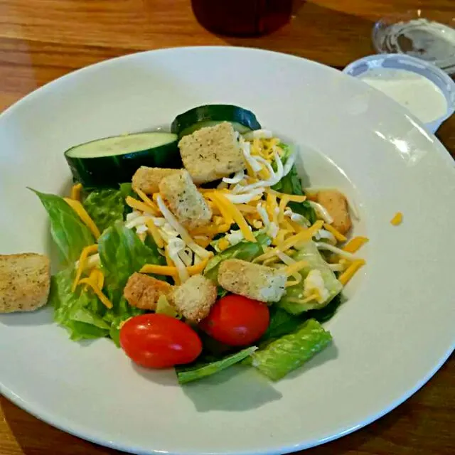 My #Appetizer #Salad for #Dinner at Willie's Restaraunt & Bar (•ө•)♡|Alisha GodsglamGirl Matthewsさん