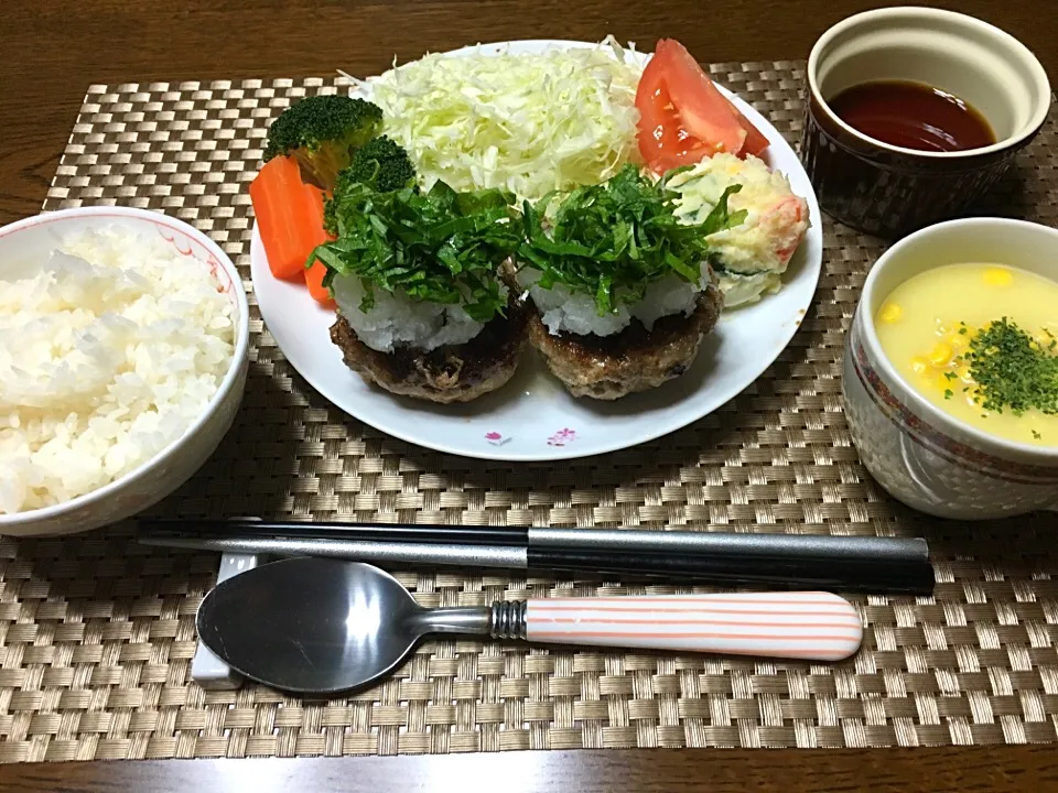 Snapdishの料理写真:#和風ハンバーグ#ポテトサラダ#コーンスープ|yuriさん