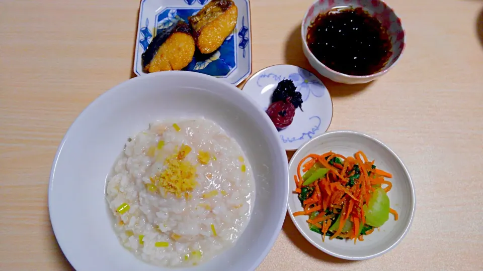 ２月16日　おろしレンコン雑炊　にんじんとチンゲン菜のポン酢和え　鰆の蒲焼き　もずく|いもこ。さん