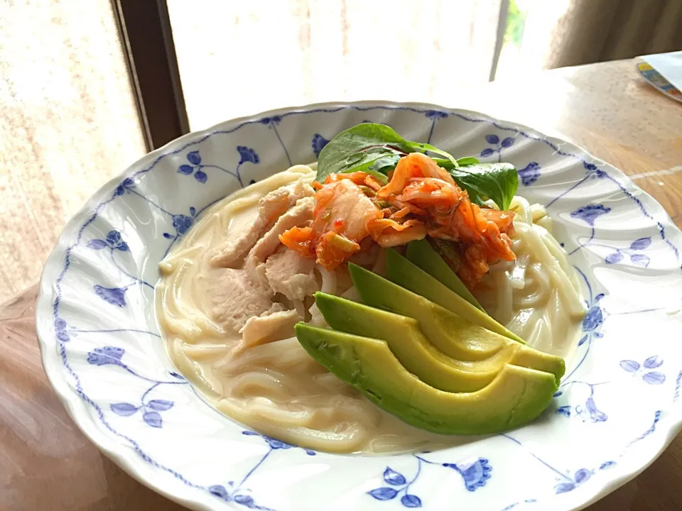 8月の冷やし豆乳キムチうどん♪|なちこさん