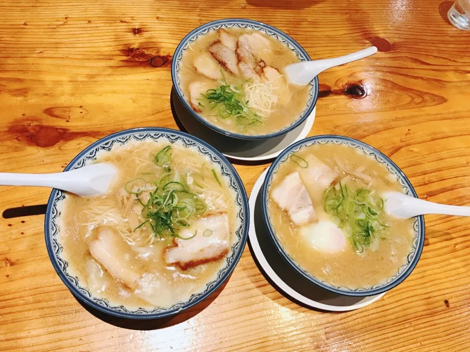 元祖赤のれん 節ちゃんラーメン
チャーシューメン
ワンタンメン
温玉ラーメン|ちゃみこさん